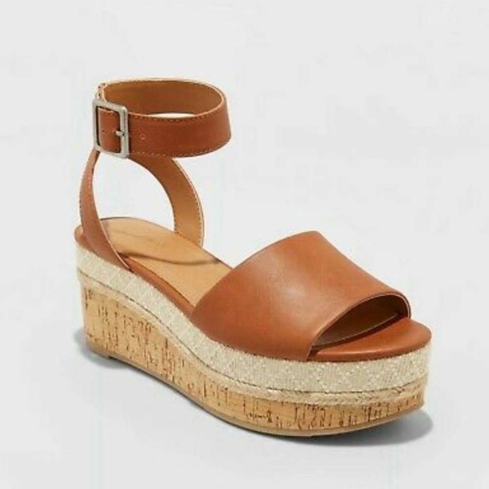Universal Thread Cognac/Cream Bailey
Platform Wedges
